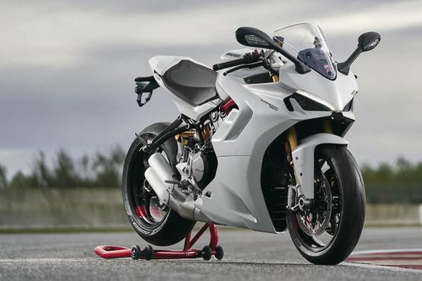 2021 SuperSport 950 S Visordown Review